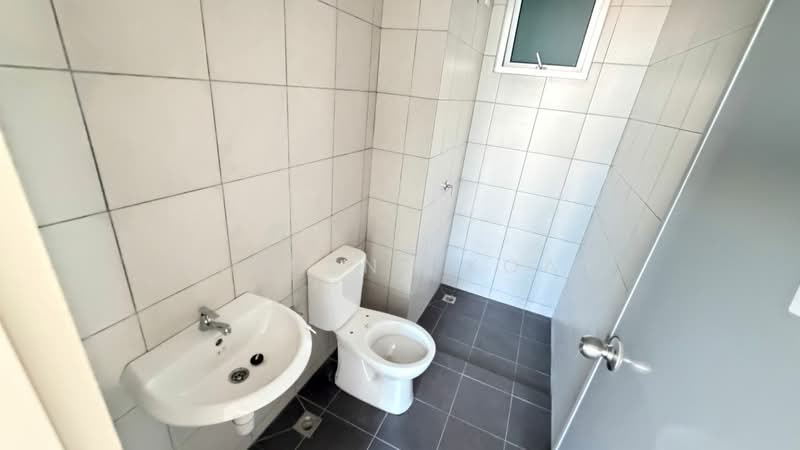 Service Residence for Sale at FORESHORE RESIDENCE - Vincent Koay - Bathroom - PropertyGuru.com.my