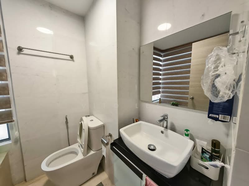 Kondominium untuk Dijual di Silverscape Residences - Vito Lee - Bathroom - PropertyGuru.com.my