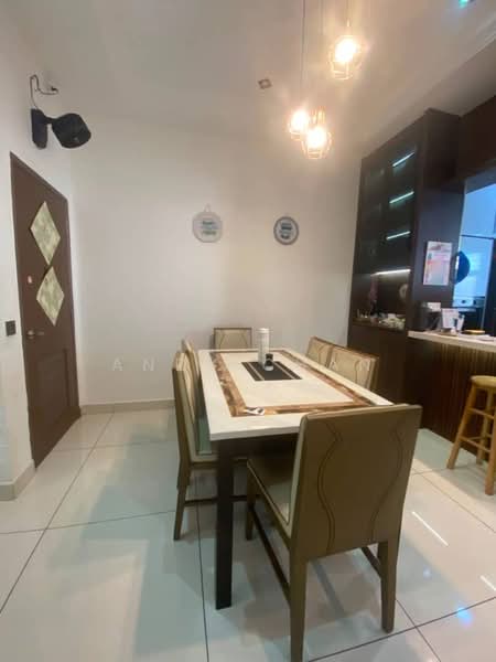 Rumah Teres 2-Tingkat untuk Dijual di Taman Perling (Perling) - Andy Chan - Dining Room - PropertyGuru.com.my