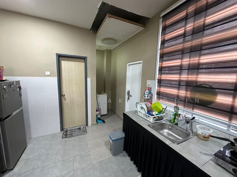 Rumah Teres 2-Tingkat untuk Dijual di Taman Nusa Sentral (Iskandar Puteri (Nusajaya)) - Ahmad Fakhruddin - Kitchen - PropertyGuru.com.my