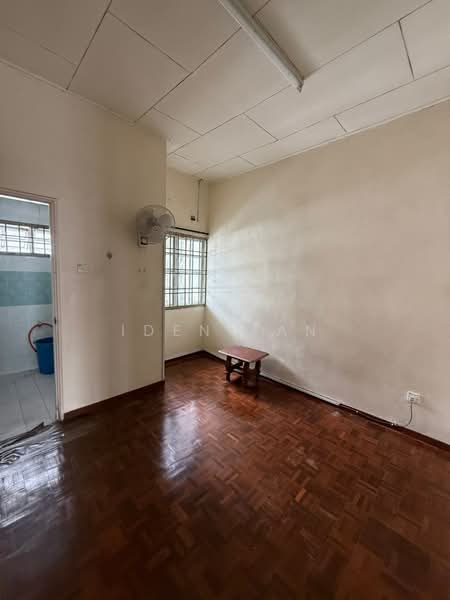 Rumah Teres 2-Tingkat untuk Dijual di Bandar Putra (Kulai) - Iden Tan - Interior - PropertyGuru.com.my