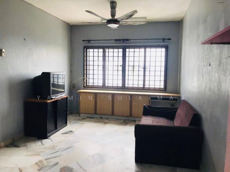Pangsapuri untuk Dijual di Taman Sri Murni Fasa 1 - Yasmin Sulaiman - Living Room - PropertyGuru.com.my