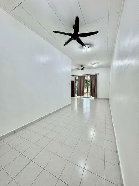 1-storey Terraced House for Sale in Bandar Putra (Kulai) - Iden Tan - Interior - PropertyGuru.com.my