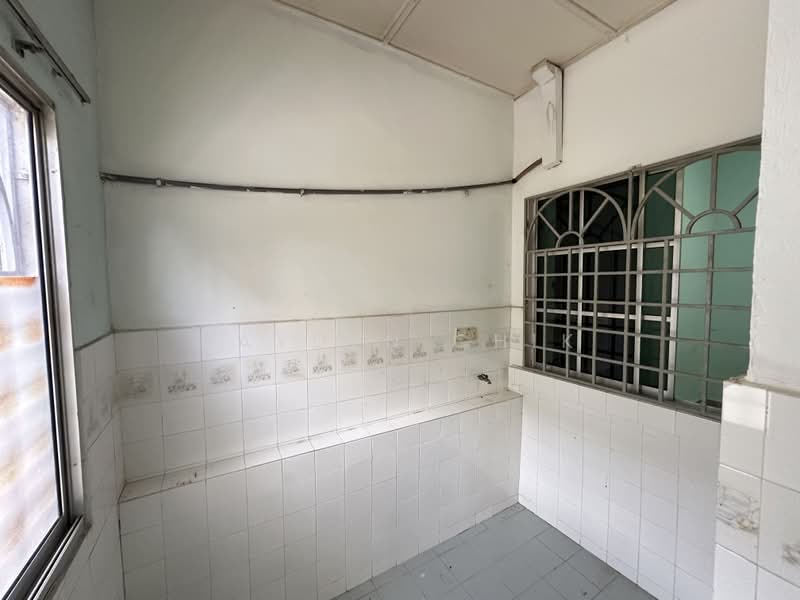 Terraced House for Sale in Ampang Jaya (Ampang) - Jayden Chik - Kitchen - PropertyGuru.com.my