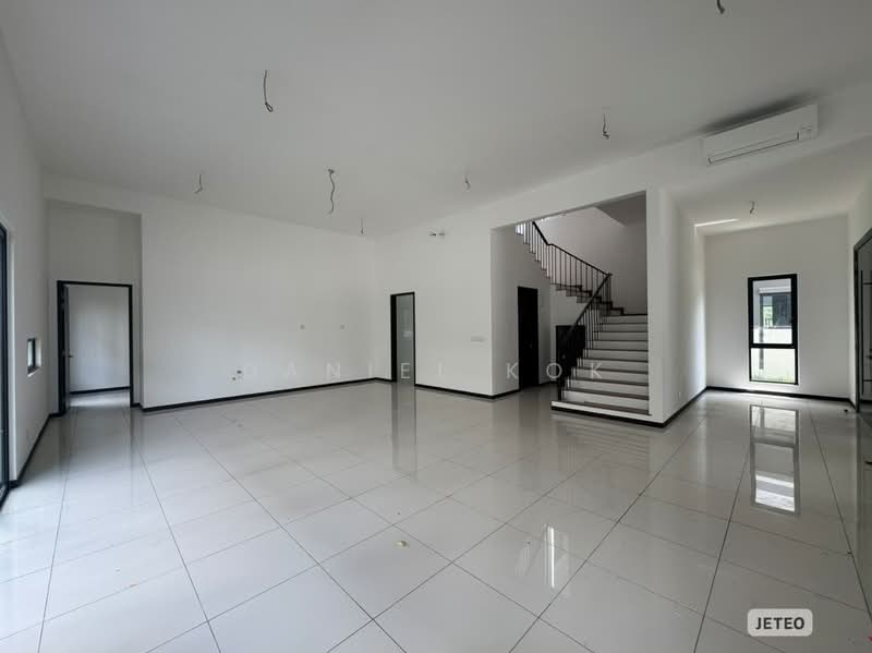 Rumah Berkembar untuk Dijual di Bandar Tropicana Aman (Telok Panglima Garang) - Daniel Kok - Living Room - PropertyGuru.com.my