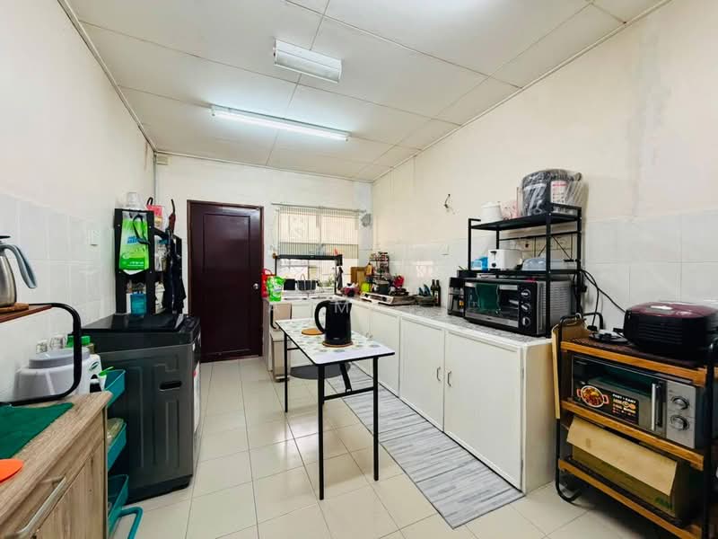 2-storey Terraced House for Sale in Ara Damansara (Selangor) - Azmi . - Kitchen - PropertyGuru.com.my