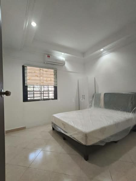 Rumah Teres 2-Tingkat untuk Dijual di Bandar Putra (Kulai) - Max Loh - Bedroom - PropertyGuru.com.my