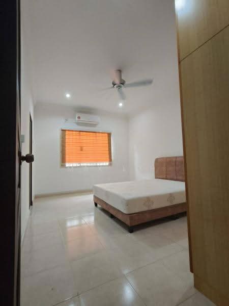 Rumah Teres 2-Tingkat untuk Dijual di Bandar Putra (Kulai) - Max Loh - Bedroom - PropertyGuru.com.my