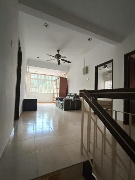 Rumah Teres 2-Tingkat untuk Dijual di Bandar Putra (Kulai) - Max Loh - Living Room - PropertyGuru.com.my