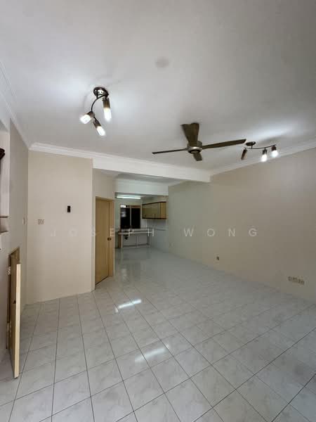 2-storey Terraced House for Sale in Bandar Baru Tambun (Tambun) - Joseph Wong - Living Room - PropertyGuru.com.my