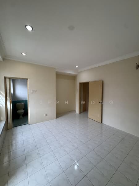 2-storey Terraced House for Sale in Bandar Baru Tambun (Tambun) - Joseph Wong - Bathroom - PropertyGuru.com.my