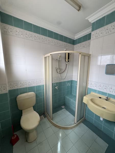 2-storey Terraced House for Sale in Bandar Baru Tambun (Tambun) - Joseph Wong - Bathroom - PropertyGuru.com.my