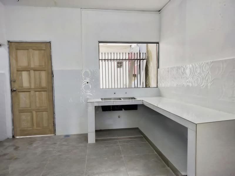 2-storey Terraced House for Rent in Taman Sri Rampai (Wangsa Maju) - Annie How - Kitchen - PropertyGuru.com.my