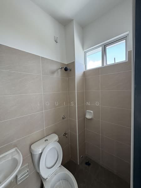Rumah Teres untuk Dijual di Bandar Dato Onn (Tebrau) - Louis Ng - Bathroom - PropertyGuru.com.my