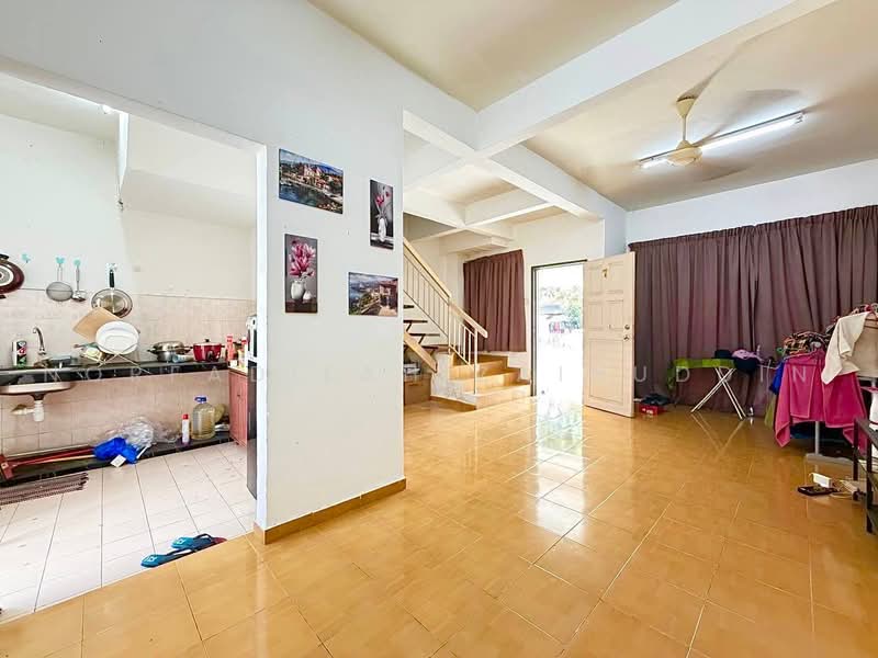 2-storey Terraced House for Sale in Puncak Alam (Selangor) - NORFADILAH ZAINUDDIN - Kitchen - PropertyGuru.com.my