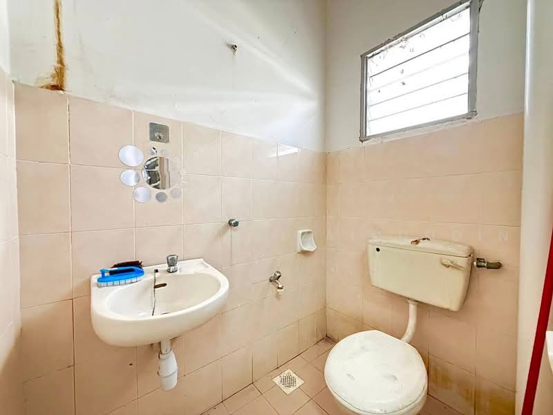 2-storey Terraced House for Sale in Puncak Alam (Selangor) - NORFADILAH ZAINUDDIN - Bathroom - PropertyGuru.com.my