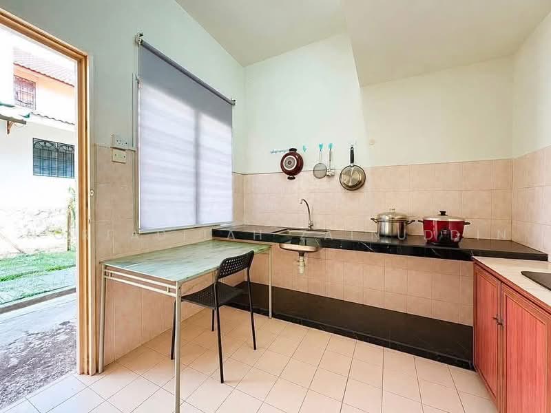 2-storey Terraced House for Sale in Puncak Alam (Selangor) - NORFADILAH ZAINUDDIN - Kitchen - PropertyGuru.com.my