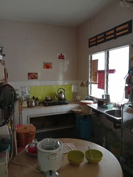 Rumah Teres 2-Tingkat untuk Dijual di Taman Paramount (Petaling Jaya) - Travis Wong - Kitchen - PropertyGuru.com.my
