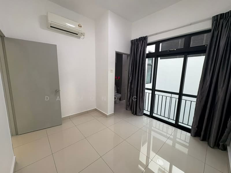 Cluster House for Sale in Taman Mutiara Mas (Skudai) - Dasmond Chiok - PropertyGuru.com.my
