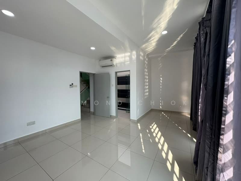 Cluster House for Sale in Taman Mutiara Mas (Skudai) - Dasmond Chiok - PropertyGuru.com.my