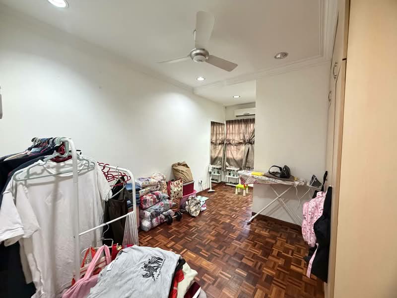 2-storey Terraced House for Sale in Taman Perling (Perling) - Iden Tan - Interior - PropertyGuru.com.my