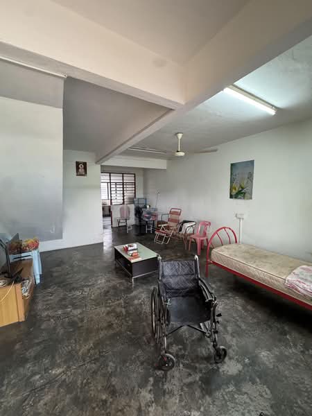 2-storey Terraced House for Sale in Taman Sepakat (Menglembu) - Joseph Wong - Living Room - PropertyGuru.com.my