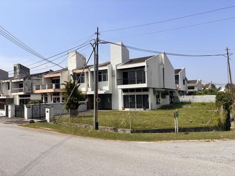 Rumah Berkembar untuk Dijual di Taman Mansion (Ipoh) - Nicholas Poh - Exterior - PropertyGuru.com.my