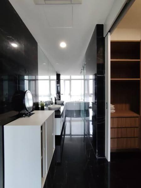 Kondominium untuk Disewa di Setia V Residences - Meng . - Bathroom - PropertyGuru.com.my