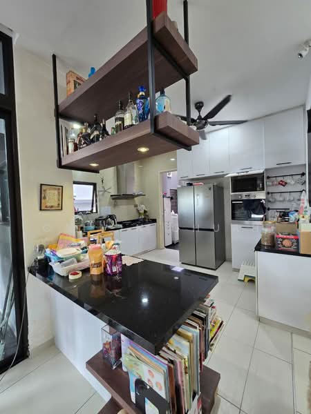 Rumah Teres 2-Tingkat untuk Dijual di Taman Mount Austin (Tebrau) - Calvin Chuah - Kitchen - PropertyGuru.com.my