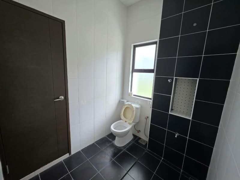 Semi-Detached House for Sale in Taman Nusa Idaman (Iskandar Puteri (Nusajaya)) - Max Loh - Bathroom - PropertyGuru.com.my