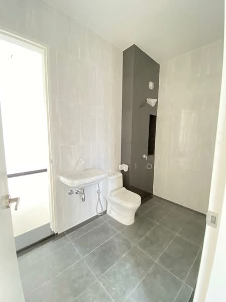 Cluster House for Rent in Setia Tropika (Johor Bahru) - Suny Sior - Bathroom - PropertyGuru.com.my