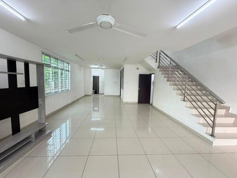2-storey Terraced House for Sale in Bandar Uda Utama (Johor Bahru) - Shieh Long Chen - Living Room - PropertyGuru.com.my