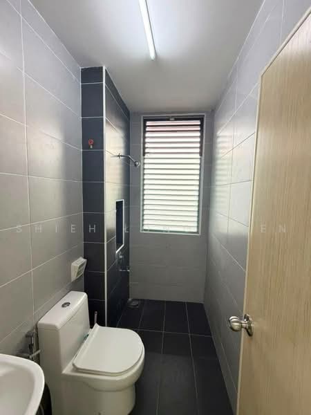 2-storey Terraced House for Sale in Bandar Uda Utama (Johor Bahru) - Shieh Long Chen - Bathroom - PropertyGuru.com.my