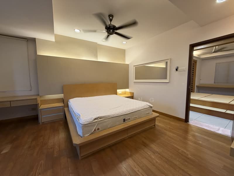 Pangsapuri untuk Dijual di Molek Pine 2 - Jun Wang - Bedroom - PropertyGuru.com.my