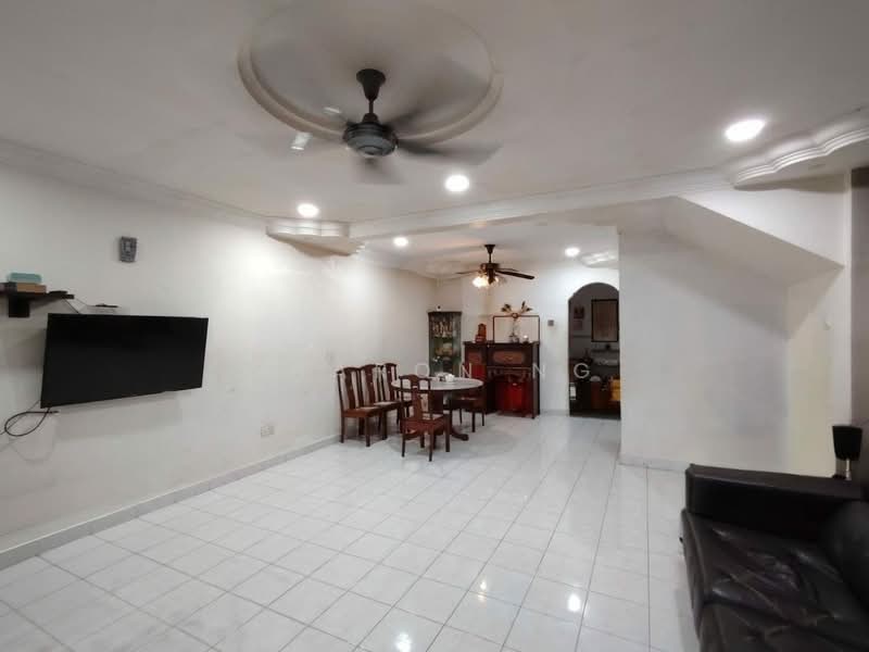 2-storey Terraced House for Sale in Taman Nusa Bestari (Iskandar Puteri (Nusajaya)) - Sharon Ng - Living Room - PropertyGuru.com.my