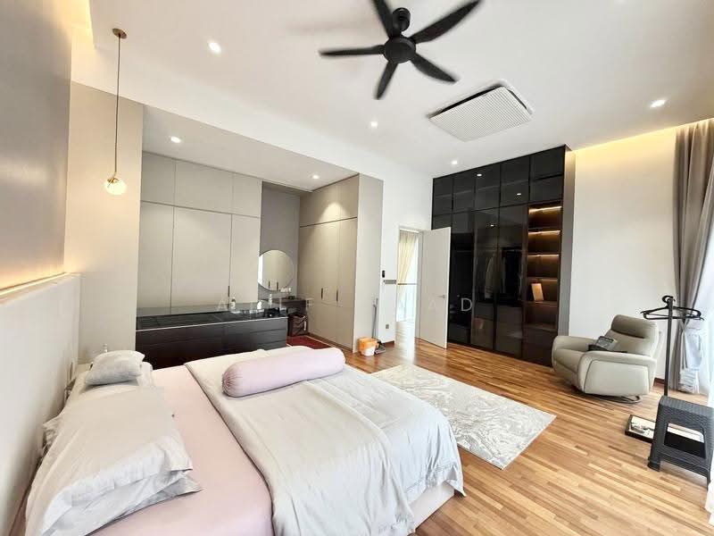Bungalow House untuk Dijual di Kajang (Selangor) - Alif Saad - Master Bedroom - PropertyGuru.com.my