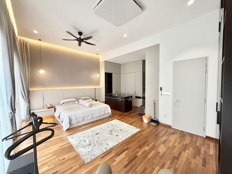 Bungalow House untuk Dijual di Kajang (Selangor) - Alif Saad - Master Bedroom - PropertyGuru.com.my