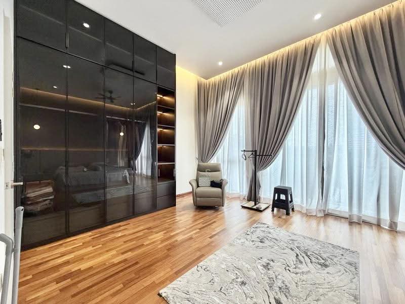 Bungalow House untuk Dijual di Kajang (Selangor) - Alif Saad - Master Bedroom - PropertyGuru.com.my