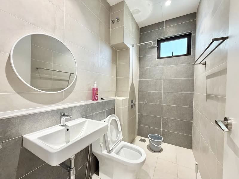 Bungalow House untuk Dijual di Kajang (Selangor) - Alif Saad - Bathroom - PropertyGuru.com.my