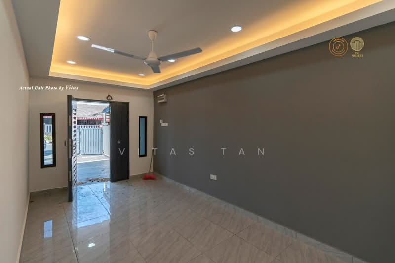 Rumah Teres 1-Tingkat untuk Dijual di Taman Sentosa (Klang) - Vitas Tan - Entrance - PropertyGuru.com.my