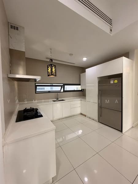 Condominium for Sale at The Veo - Yasmin Sulaiman - Kitchen - PropertyGuru.com.my