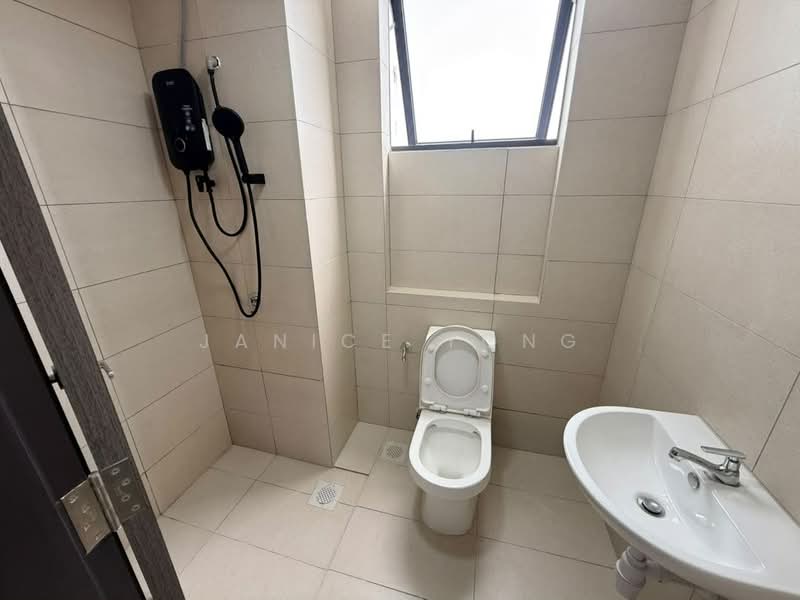 Kediaman Servis untuk Disewa di Vista Tiara (MBW Bay) - Janice Yong - Bathroom - PropertyGuru.com.my