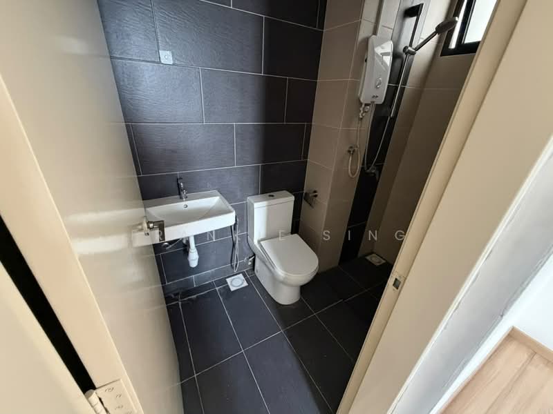 Kediaman Servis untuk Disewa di Tuan Residency - Frankie Sing - Bathroom - PropertyGuru.com.my