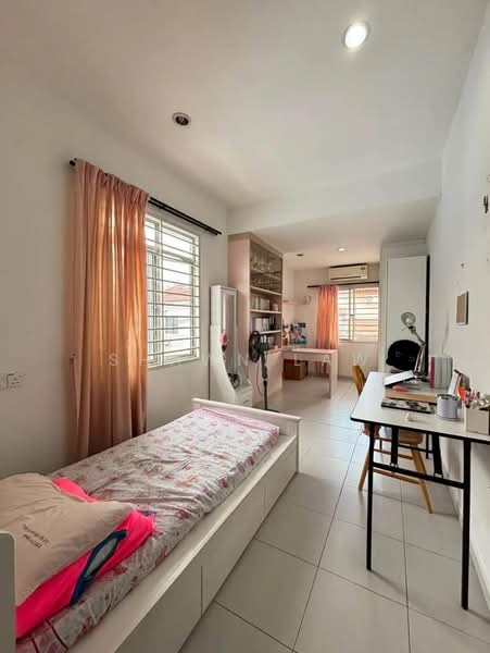 2-storey Terraced House for Sale in Taman Setia Indah (Tebrau) - Shawn Law - Bedroom - PropertyGuru.com.my
