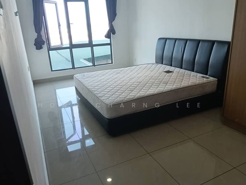 Kediaman Servis untuk Disewa di D'Secret Garden (Pangsapuri Kempas Indah) - Hong Charng Lee - Bedroom - PropertyGuru.com.my