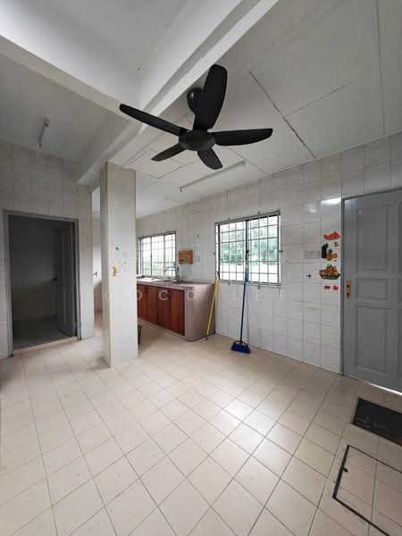Rumah Teres 2-Tingkat untuk Dijual di Taman Johor Jaya (Johor Bahru) - Coco Lee - Kitchen - PropertyGuru.com.my