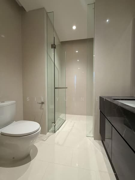 Kediaman Servis untuk Dijual di Regent Suites @ Pavilion Damansara Heights - Sie Yuen Li - Bathroom - PropertyGuru.com.my
