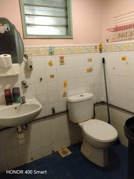 Pangsapuri untuk Dijual di Pandan Lake View - Jenny Choong - Bathroom - PropertyGuru.com.my