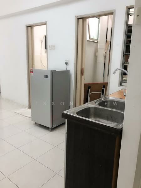 Pangsapuri untuk Dijual di Damai Vista Apartment - Alisson Chew - Kitchen - PropertyGuru.com.my