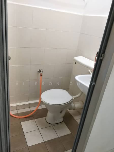 Pangsapuri untuk Dijual di Damai Vista Apartment - Alisson Chew - Bathroom - PropertyGuru.com.my